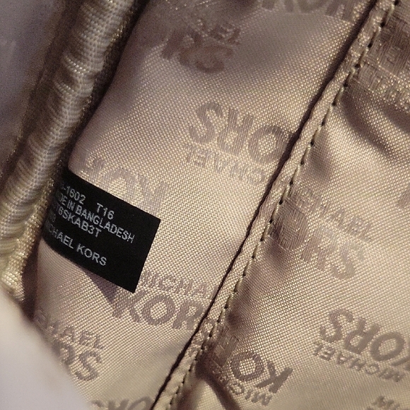 Michael Kors pebbled leather Two-Tone Black and White Women's Backpack - Picture 9 of 10